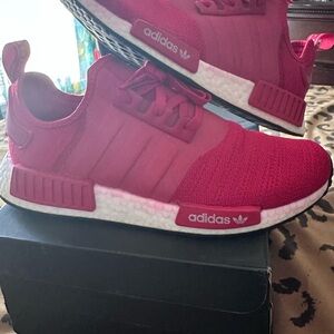 NEW IN BOX!!! 9.5M - 10.5W - Adidas Bold RED NMD R1 Sneakers
